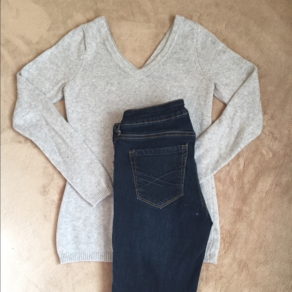 Old Navy sweater